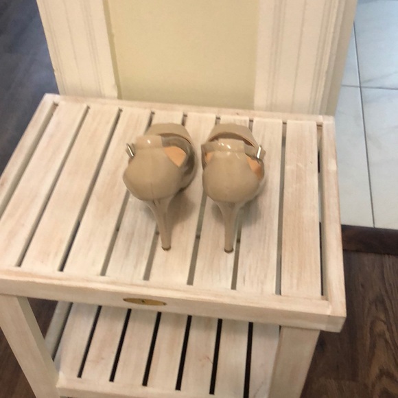 Shoes - Picture 3 of 4